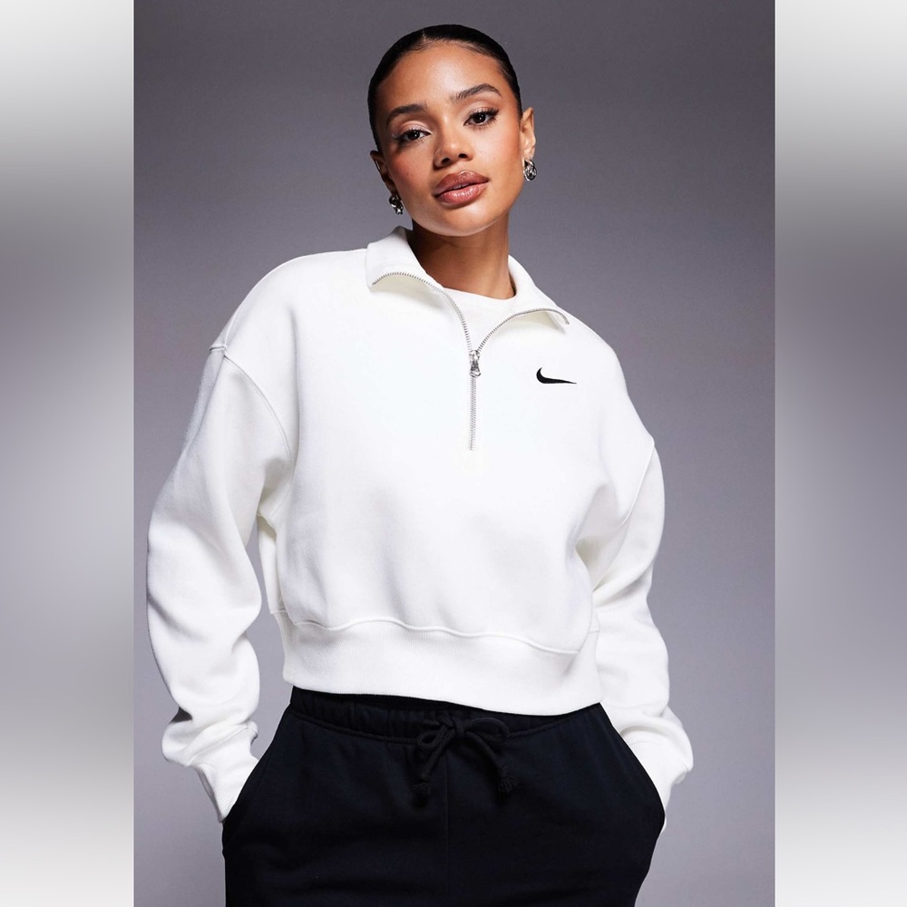 Nike Women's White cropped Zip-Up Hoodie